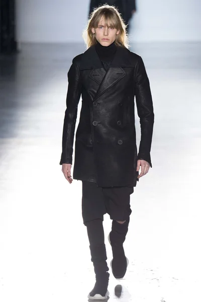 Look 2